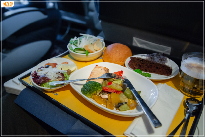 American Airlines Adds Snacks & Tequila to Buy-on-Board Menu