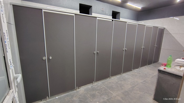 Toilet Cubicles | Bathroom Partition Supplier Manufacturers in India