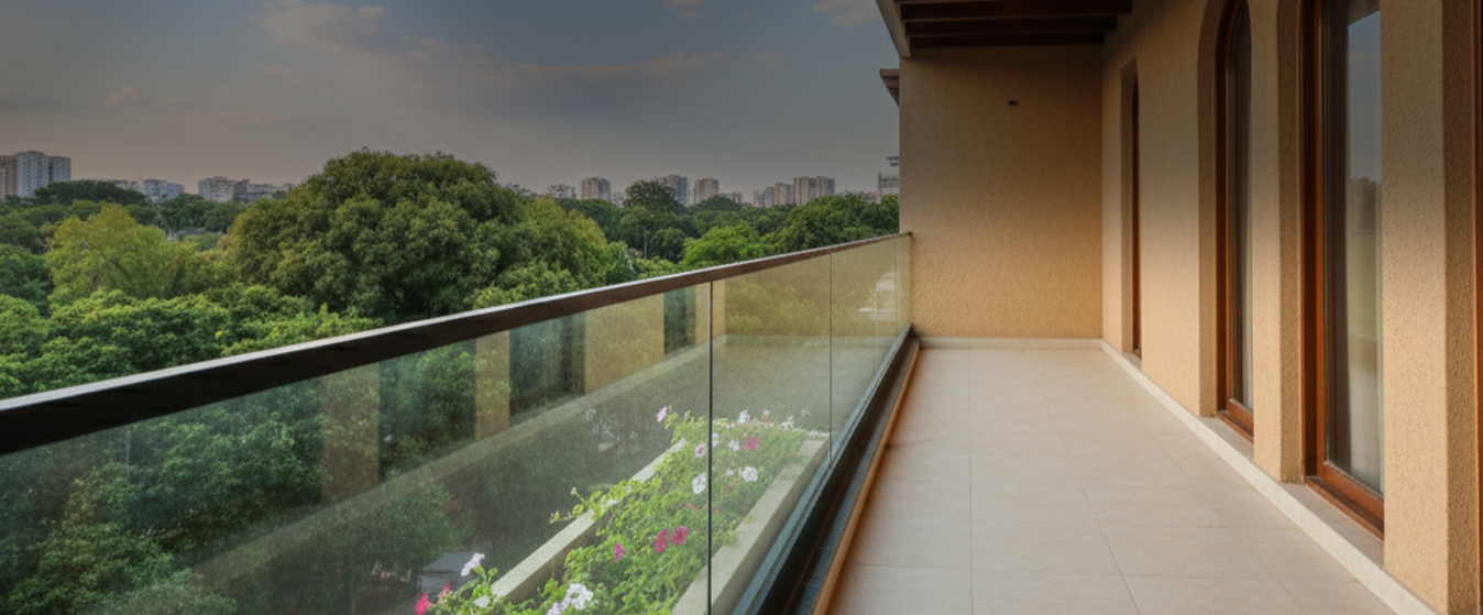 Top 10 Modern Balcony Railing Ideas Using Aluminium and Glass