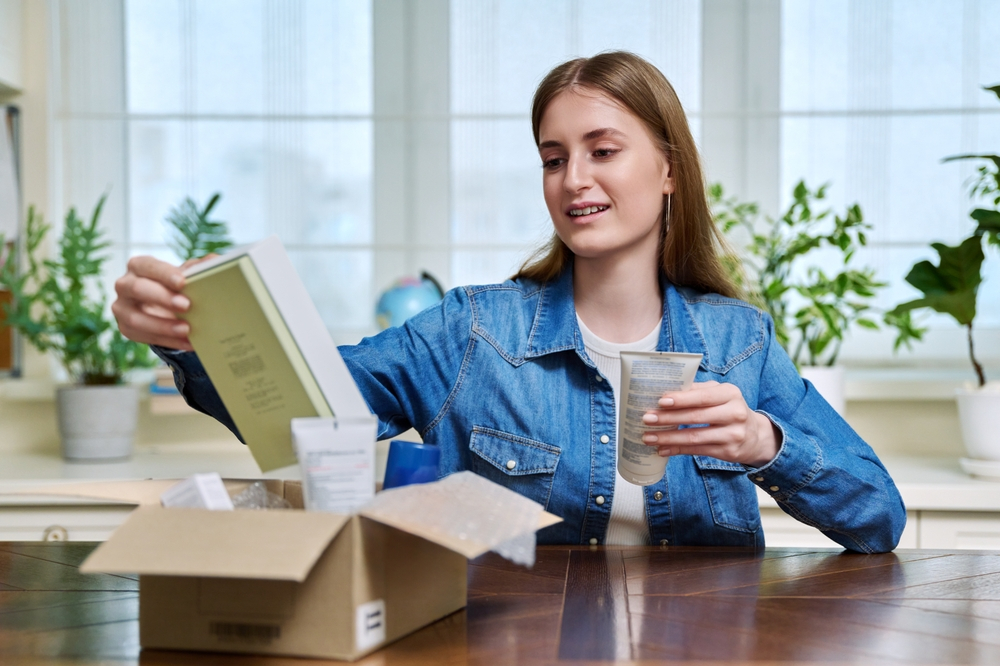 Buy Custom Cosmetic Boxes: Your Complete Guide to Beautiful Beauty Packaging