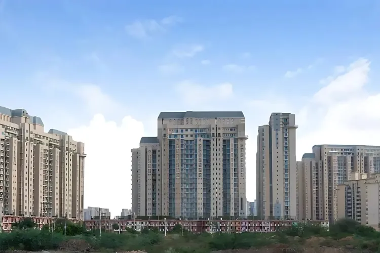 DLF The Aralias &ndash; A Timeless Address on Golf Course Road